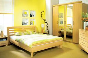 Желтый цвет в спальне