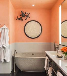 Персиковый цвет в ванной